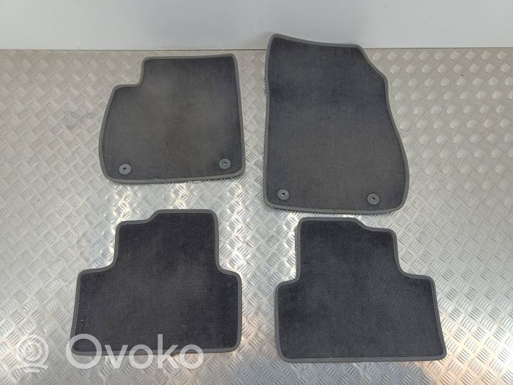 Opel Zafira C Car floor mat set 