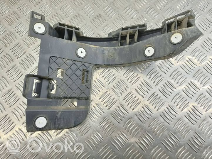 Opel Zafira C Staffa angolare del supporto di montaggio del paraurti 13300742