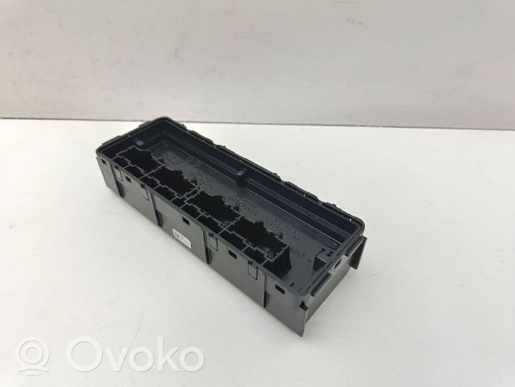 Opel Astra J Comfort/convenience module 13586728