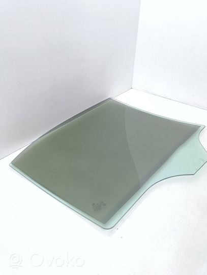 Mercedes-Benz C W204 Rear door window glass 43R-001582