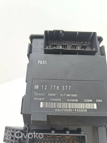 Saab 9-3 Ver2 Module de fusibles 12798346