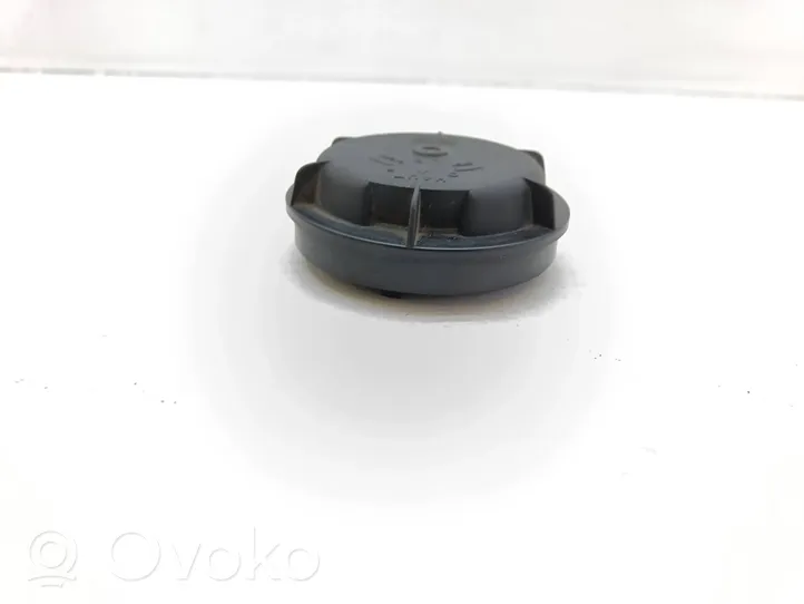 Opel Vectra C Osłona żarówki lampy przedniej 89001811