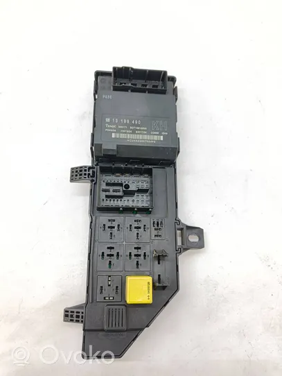 Opel Vectra C Module de fusibles 13181984