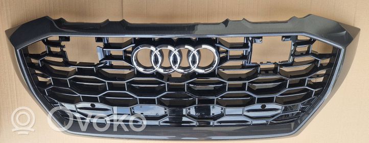 Audi RS Q8 Grotelės viršutinės 4M8853651