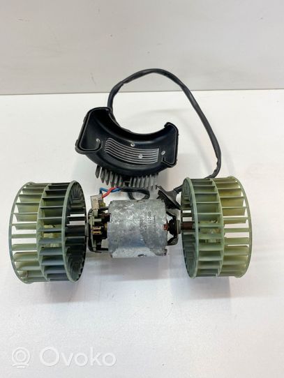 Mercedes-Benz SL R129 Ventola riscaldamento/ventilatore abitacolo 0130111023