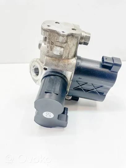 Mercedes-Benz SL R230 Hydraulic servotronic pressure valve 2213200258