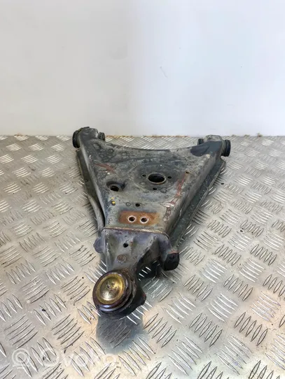 Mercedes-Benz SL R107 Fourchette, bras de suspension inférieur avant A1073301307