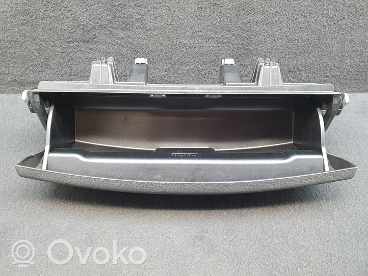 Audi A7 S7 4G Kita (-os) sėdynė (-ės) 8K0882601C