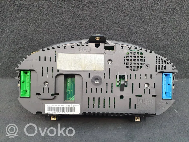 Audi A2 Speedometer (instrument cluster) 8Z0920900A