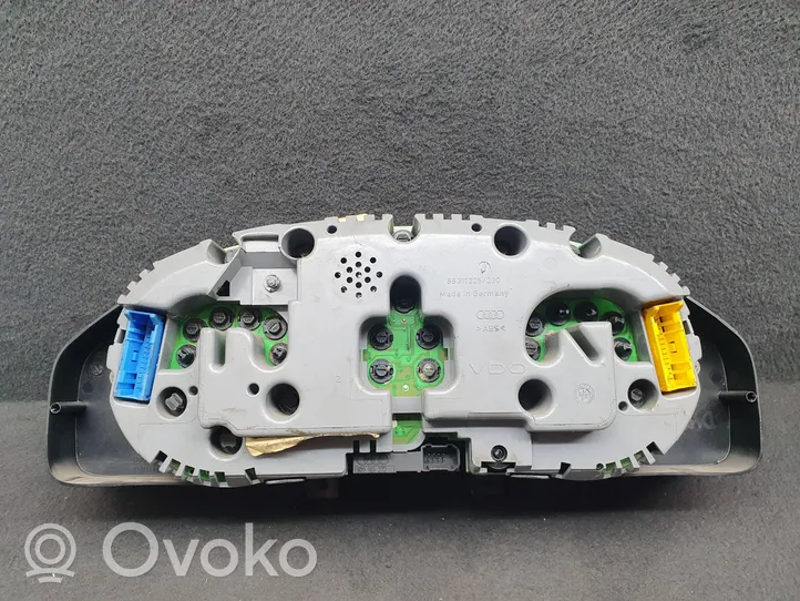 Audi A4 S4 B5 8D Speedometer (instrument cluster) 8D0919033A