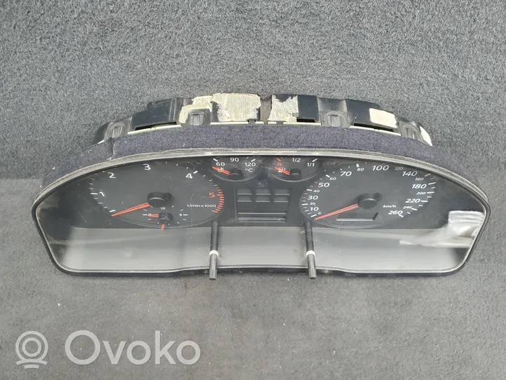 Audi A4 S4 B5 8D Tachimetro (quadro strumenti) 8D0919861F