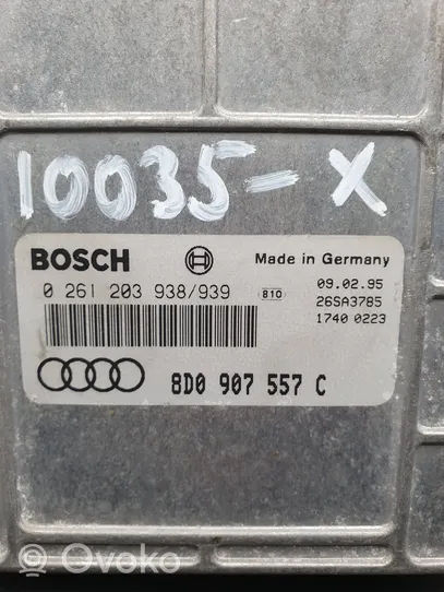 Audi A4 S4 B5 8D Variklio valdymo blokas 8D0907557C