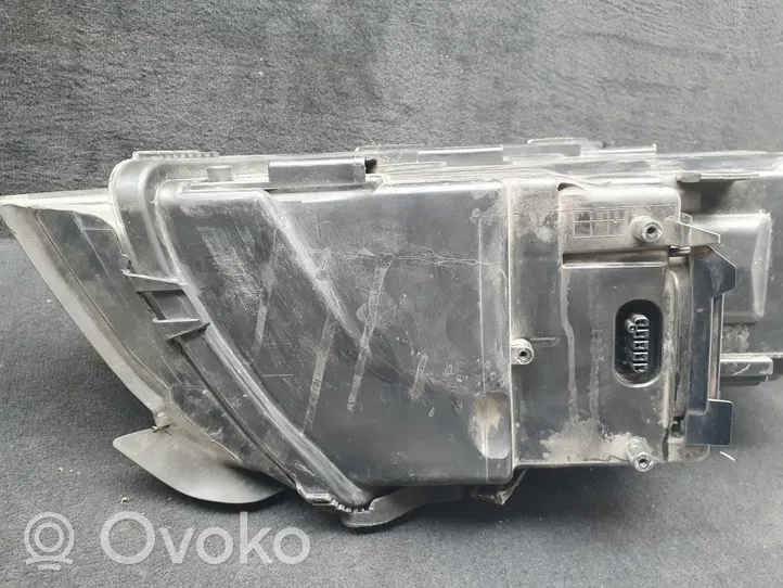 Audi A8 S8 D3 4E Lampa przednia 4E0941029CG