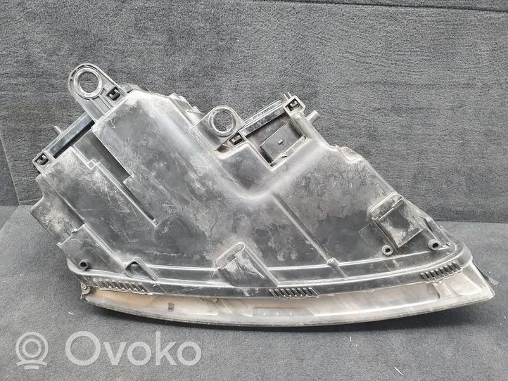 Audi A8 S8 D3 4E Lampa przednia 4E0941029CG