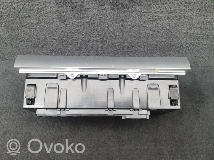 Audi A4 S4 B6 8E 8H Panel klimatyzacji 8E0820043A