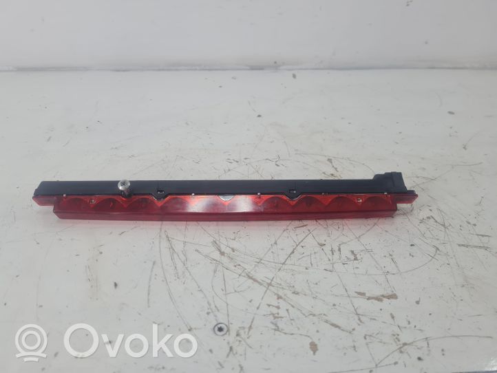 Audi A4 S4 B5 8D Luce d’arresto centrale/supplementare 963080