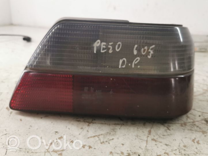 Peugeot 605 Lampa tylna 