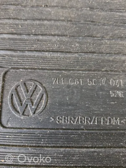 Volkswagen Touareg I Zestaw dywaników samochodowych 7L1661507C
