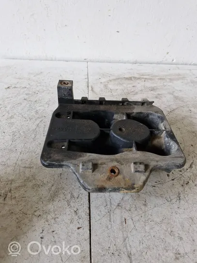 Volkswagen Golf IV Boîte de batterie 1J0804373A