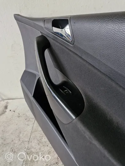 Volkswagen PASSAT B6 Apmušimas priekinių durų (obšifke) 