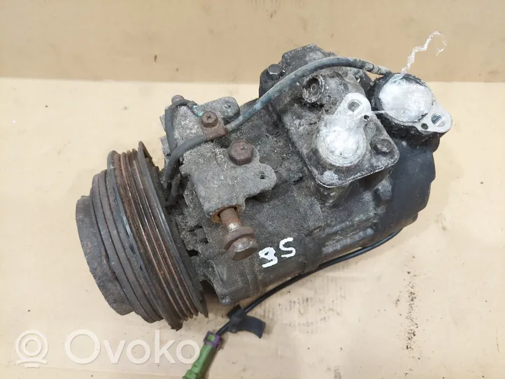 Volkswagen PASSAT B5.5 Compressore aria condizionata (A/C) (pompa) 4B0260805C