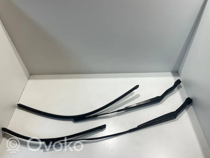 Audi Q7 4M Front wiper blade arm 4M1955408