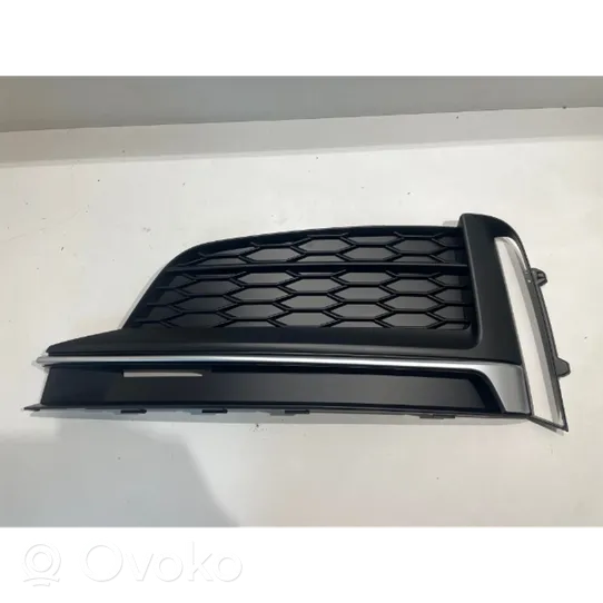 Audi A5 Grille antibrouillard avant 8W6807681F