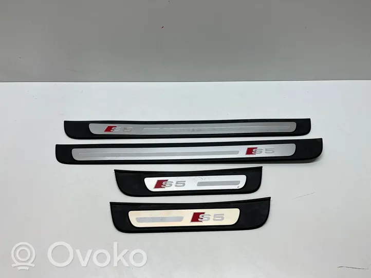 Audi S5 Facelift Etuoven kynnyksen suojalista 8T8853373B