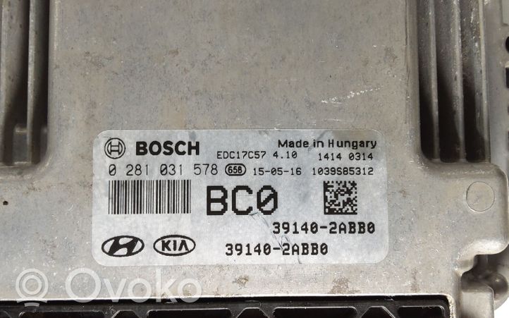 Hyundai Tucson TL Dzinēja vadības bloks 0281301578