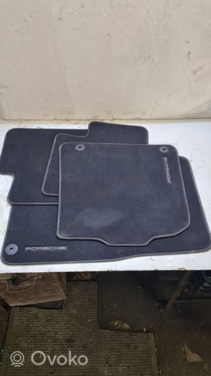 Porsche Macan Car floor mat set 