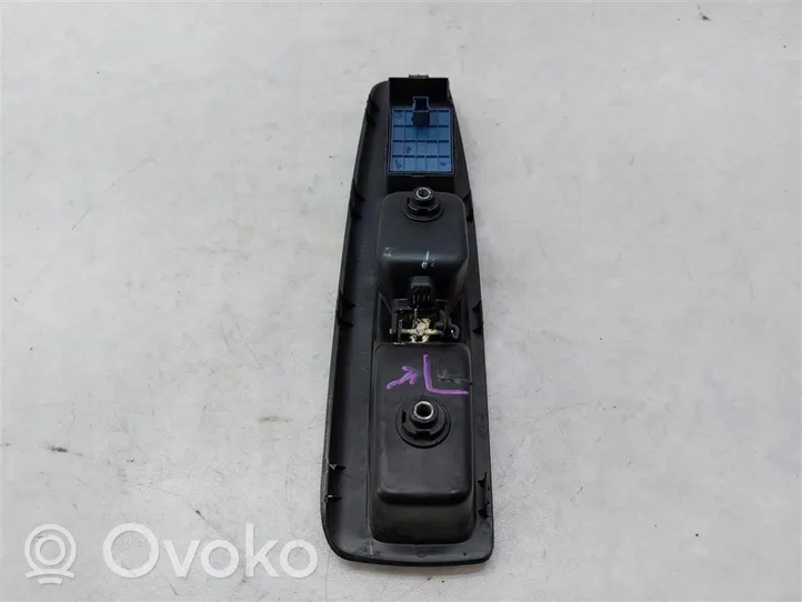 Fiat Doblo Przełącznik / Przycisk otwierania szyb 