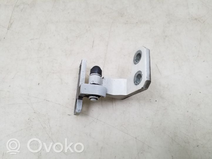 Volkswagen Phaeton Front door upper hinge 