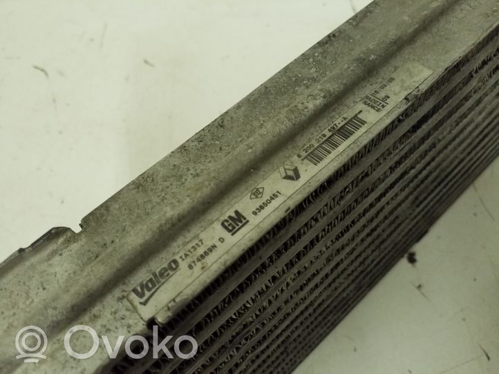 Nissan Primastar Chłodnica powietrza doładowującego / Intercooler 93850451