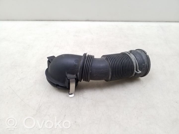 Volkswagen PASSAT B6 Coolant pipe/hose 06F129627G