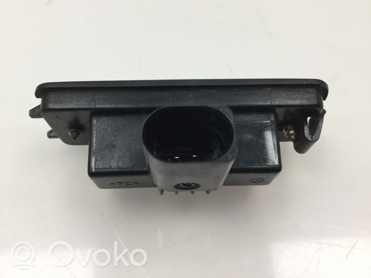 Volkswagen Polo Lampa oświetlenia tylnej tablicy rejestracyjnej 1J6943021