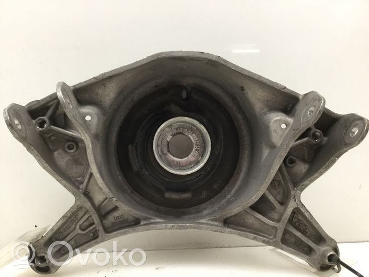 Audi A4 S4 B8 8K Alemman iskunvaimentimen kiinnike 8K0412388F