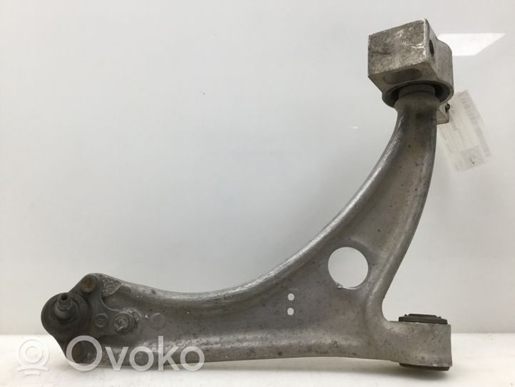 Volkswagen PASSAT B6 Braccio di controllo sospensione anteriore inferiore/braccio oscillante 3C0153D