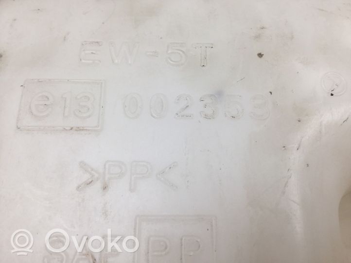 Subaru Impreza II Zbiornik płynu do spryskiwaczy szyby przedniej / czołowej 002353