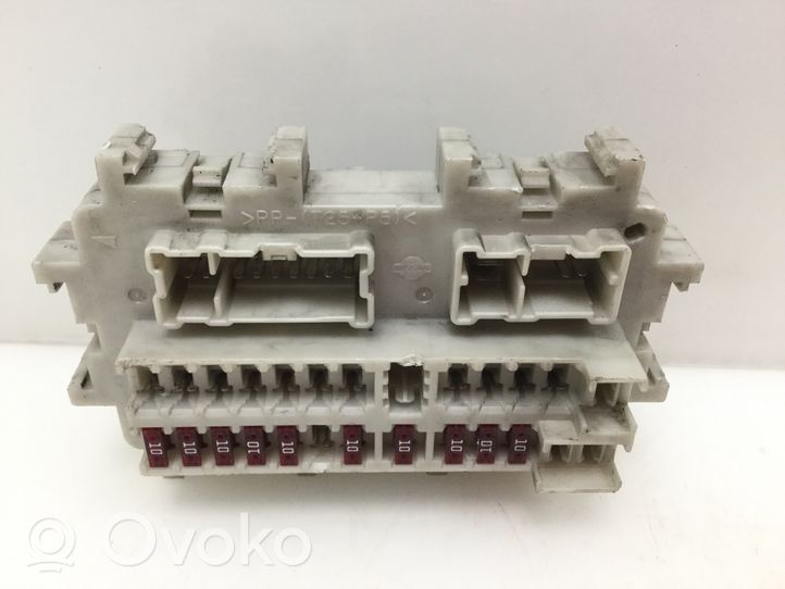 Nissan Pathfinder R51 Module de fusibles 