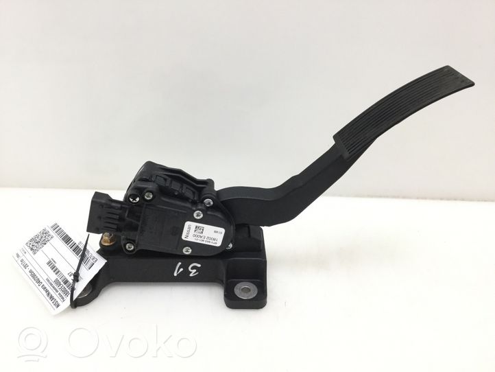 Nissan Navara Accelerator throttle pedal 18002EA000