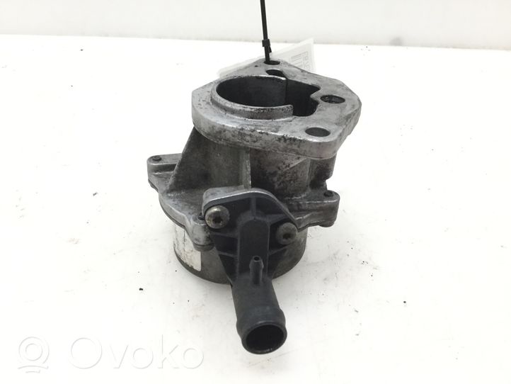 Opel Vivaro Vacuum pump 