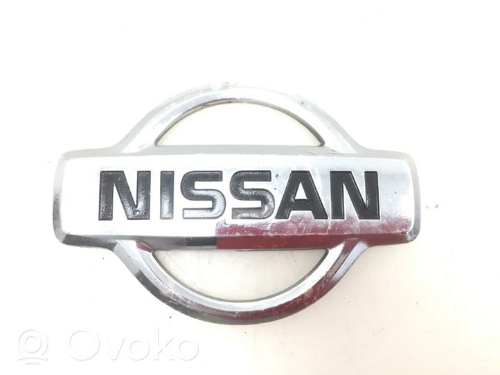 Nissan Almera Tino Mostrina con logo/emblema della casa automobilistica 84890BU300