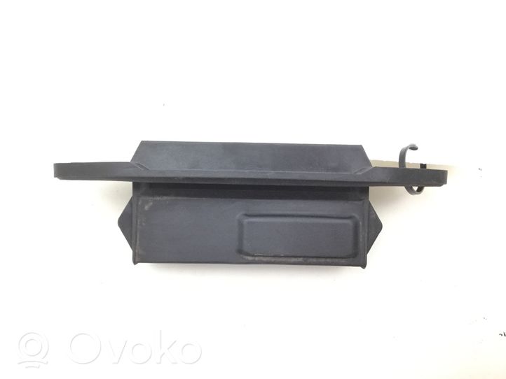 Toyota Auris E180 Tailgate opening switch 15C879