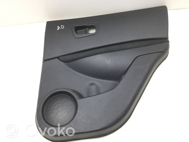 Nissan Qashqai Rivestimento del pannello della portiera posteriore 82910JD900