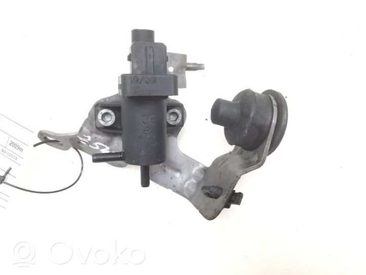 Nissan Qashqai Turboahtimen magneettiventtiili 8200762597