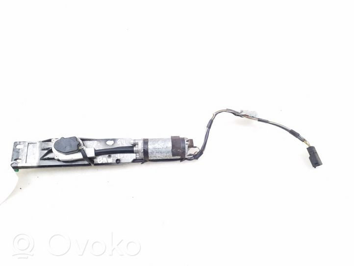 BMW 7 E38 Siłownik elektryczny podnoszenia klapy tylnej / bagażnika 8352202