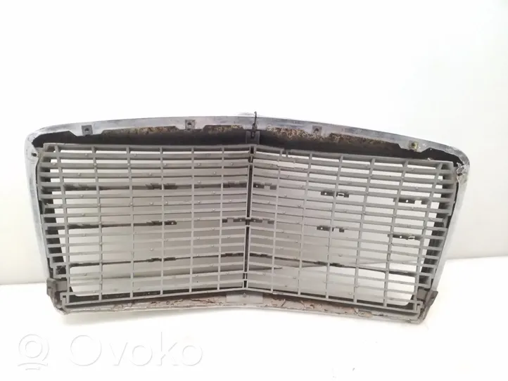 Mercedes-Benz E W124 Front grill 