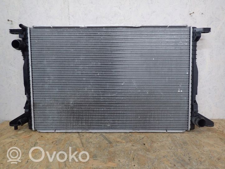 Audi RS4 B9 Radiador del refrigerante 8W0121251AB