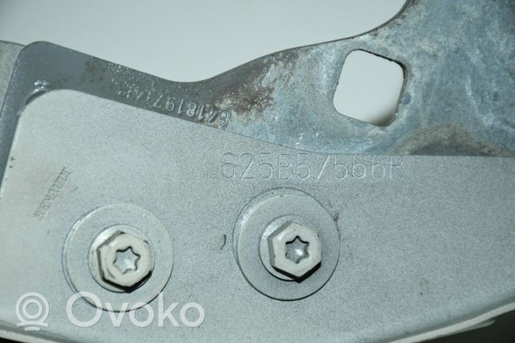 Renault Captur Uchwyt / Mocowanie błotnika przedniego 641819714R