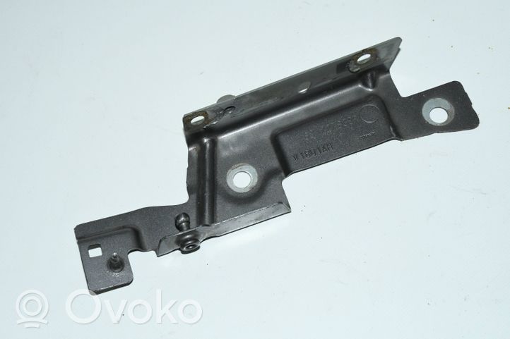 Renault Captur Supporto di montaggio del parafango 631227839R